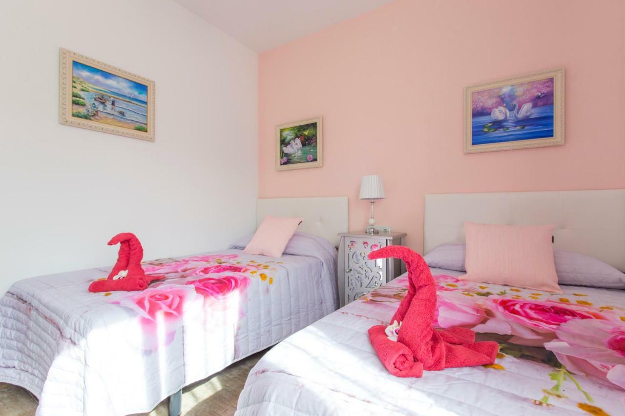 Hébergement de vacances Bella Lucia 3. Piscina Climatizada, Wifi, Bbq. *